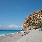 Gh Avalon Sikani