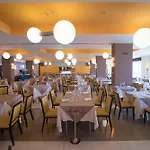 Gh Avalon Sikani Szálloda