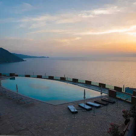 Gh Avalon Sikani 호텔 4*