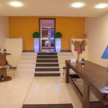 Gh Avalon Sikani