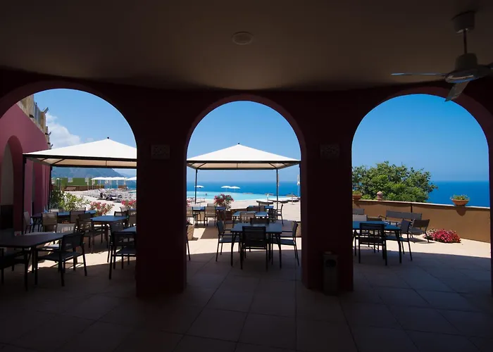 מלון Gh Avalon Sikani