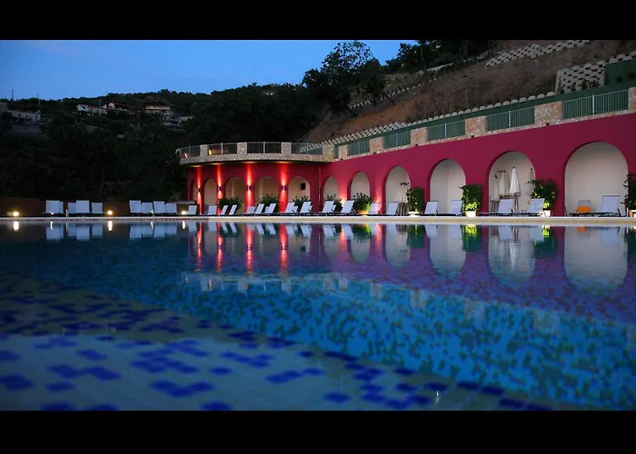 Gh Avalon Sikani מלון 4*