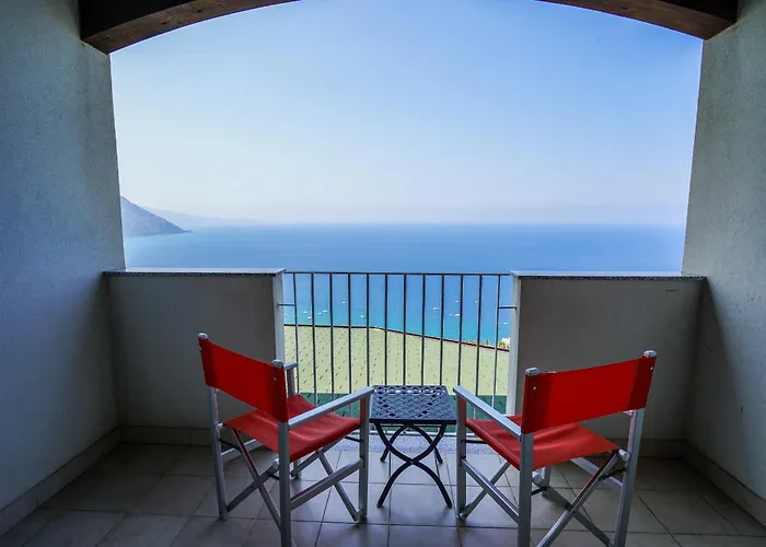 מלון Gh Avalon Sikani 4*