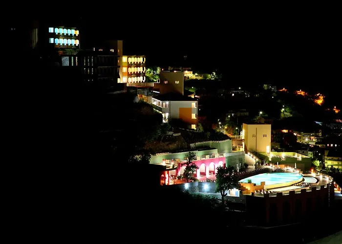 Gh Avalon Sikani מלון 4*