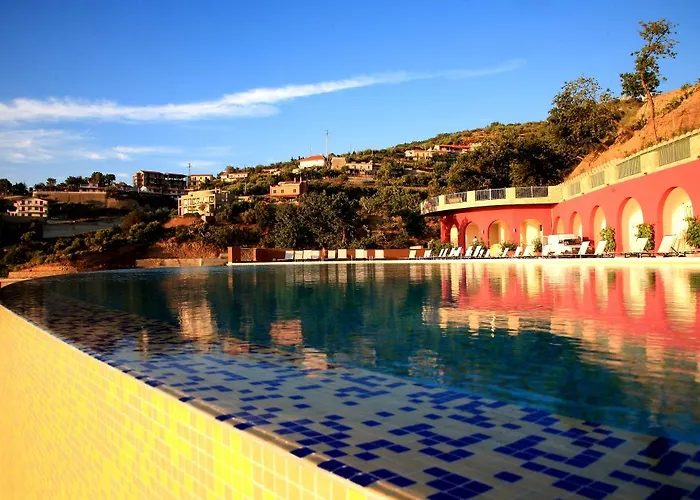 Gh Avalon Sikani מלון