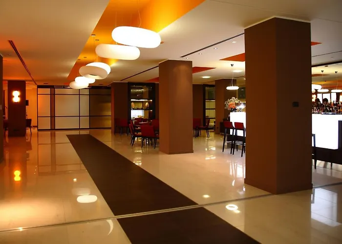 Gh Avalon Sikani מלון